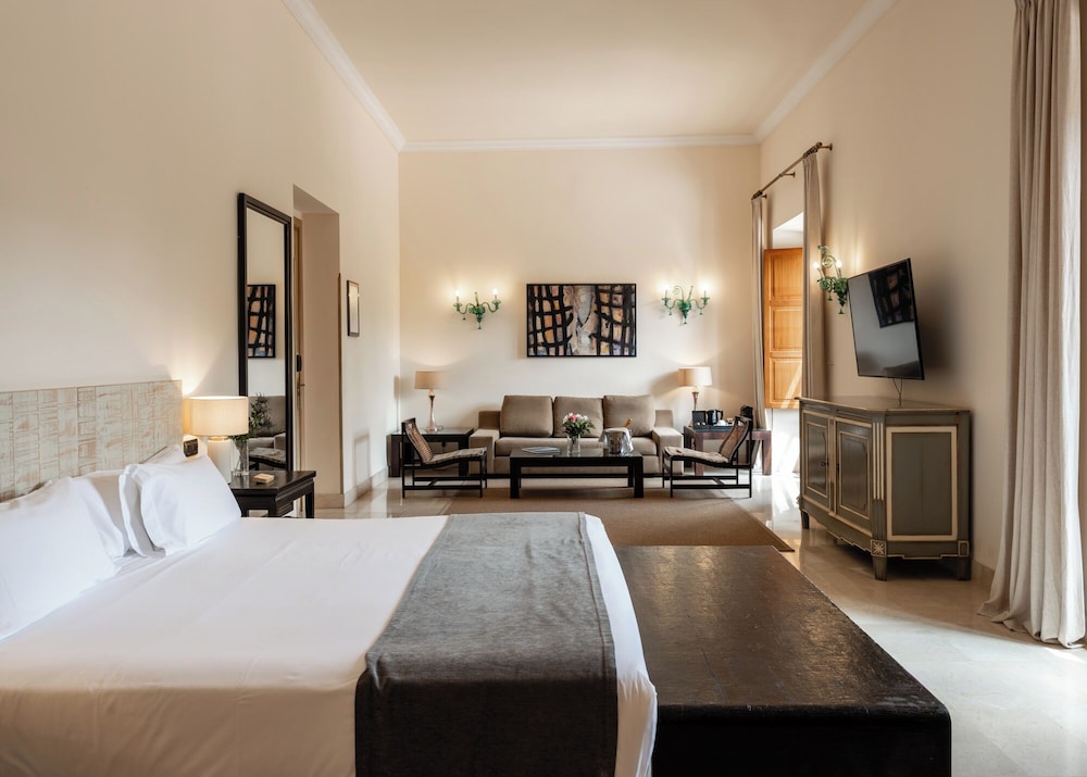 Junior Suite, King Bed