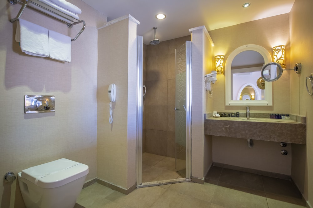 Han Deluxe Hotel 42/45