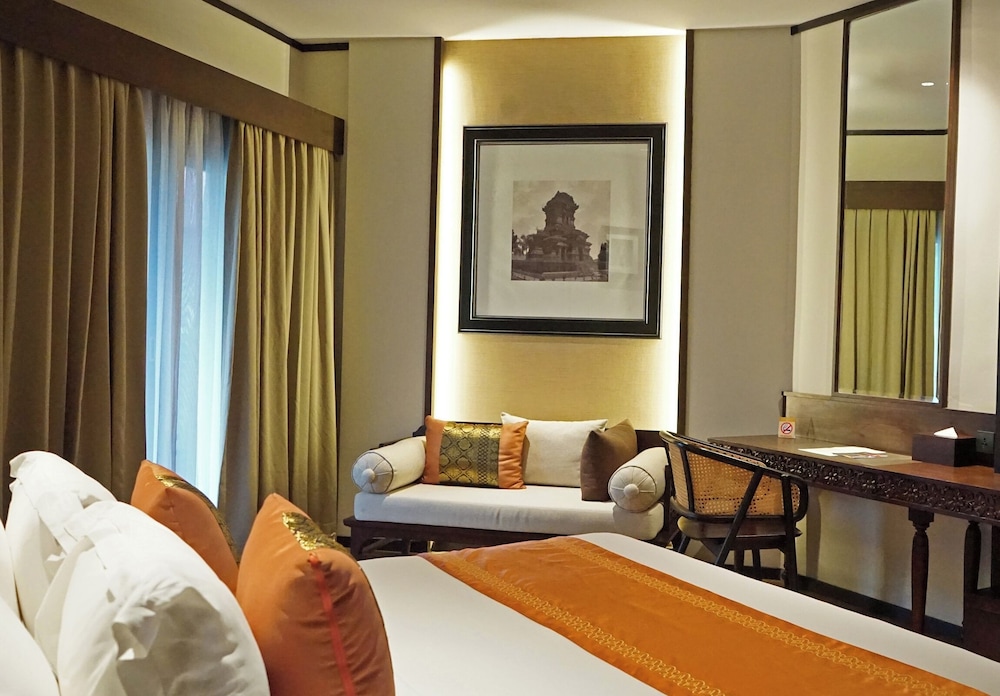 The Singhasari Resort 24/77