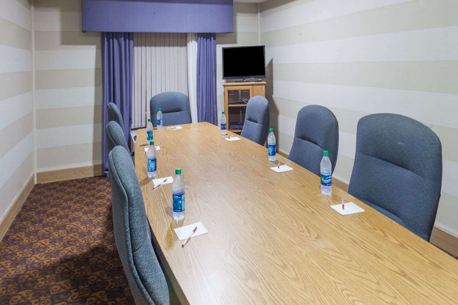 Ramada By Wyndham Lebanon 26/29