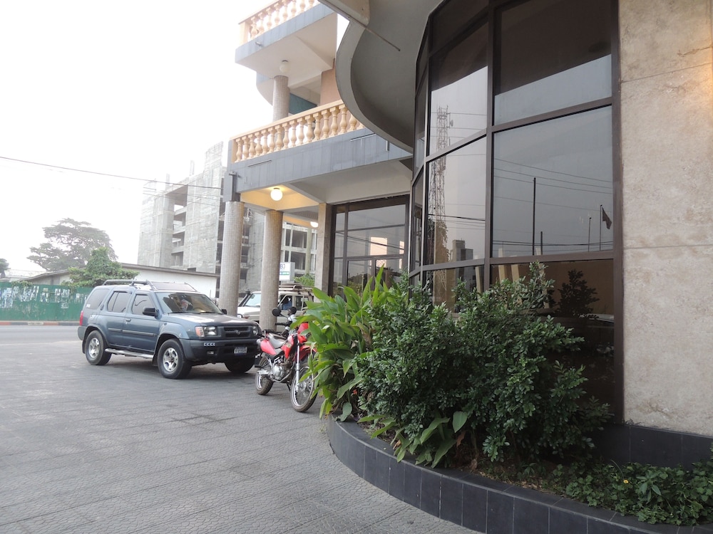 Bella Casa Hotel 44/50