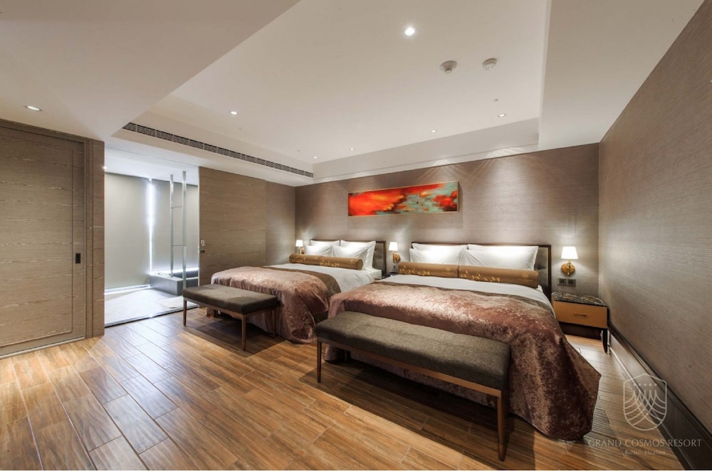 Family, Mansion, Quadruple, 2 King Beds