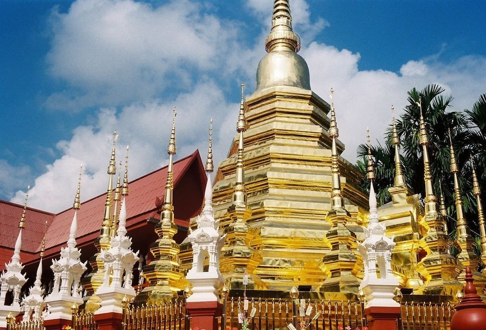 Khunluang Hostel - Adults Only 41/45