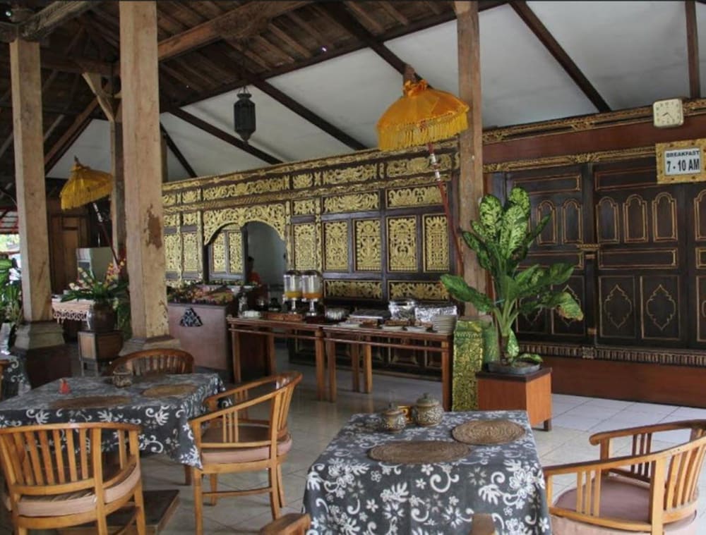 Gazebo Beach Hotel 32/50