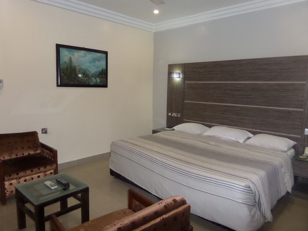 1 BEDROOM, LUXURY, SUITE, CITY VIEW