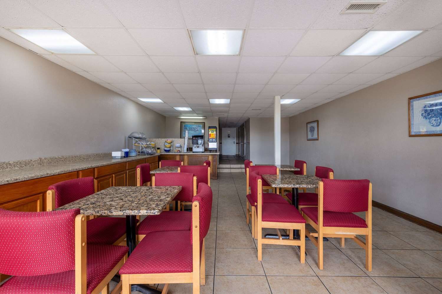 Days Inn By Wyndham Lincolnton 18/29