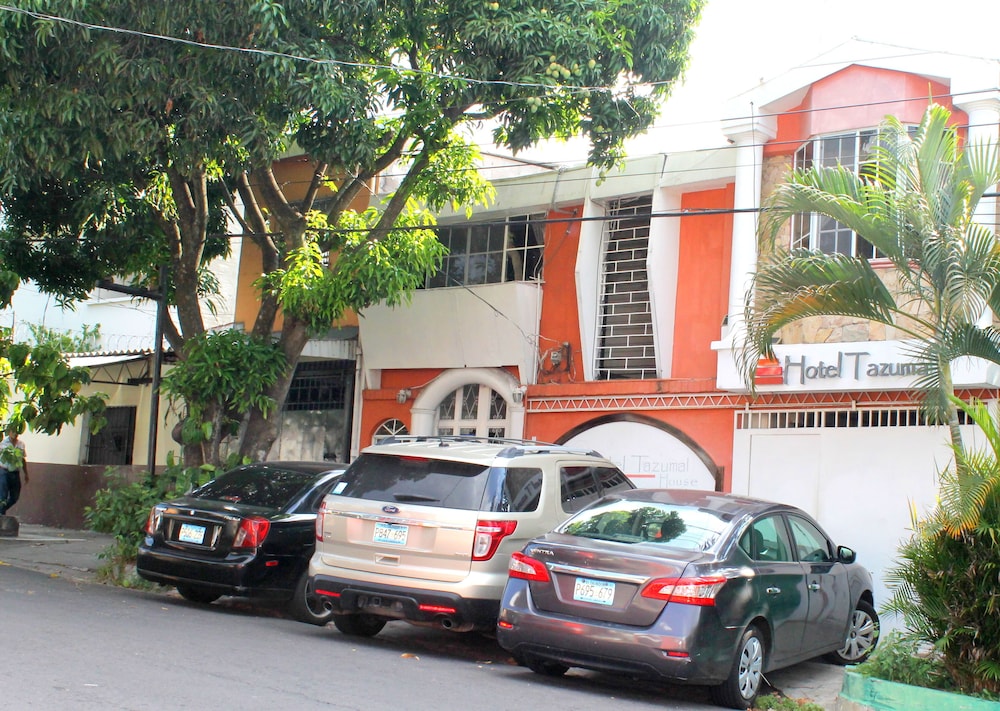 Hotel Tazumal House 73/82