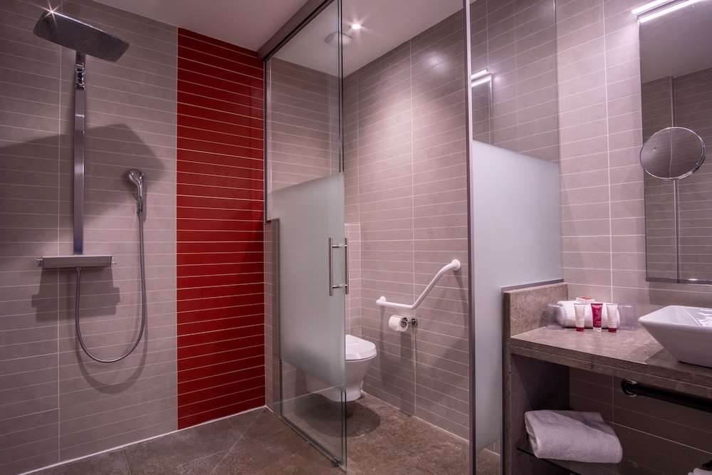 Kyriad Prestige Lyon Est Saint Priest Eurexpo Hotel And Spa 25/72