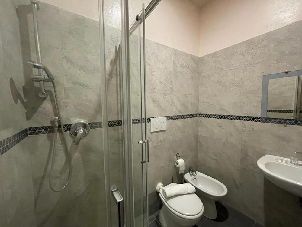 Milan Hostel 27/35