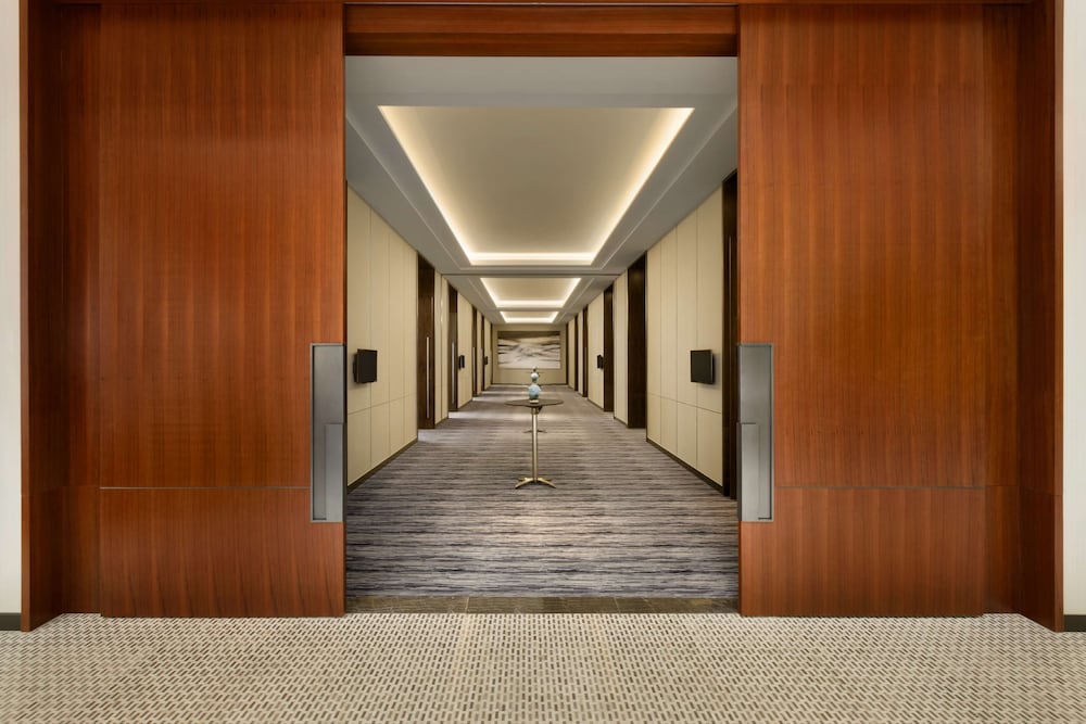 Hyatt Place Shanghai New Hongqiao 18/40