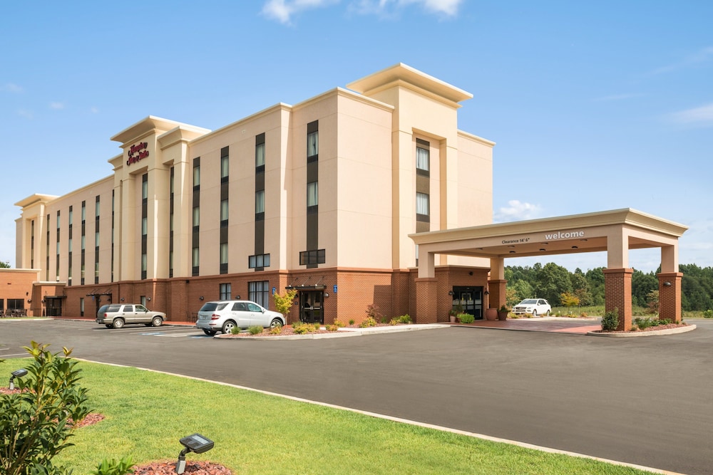Hampton Inn & Suites Lavonia 1/38