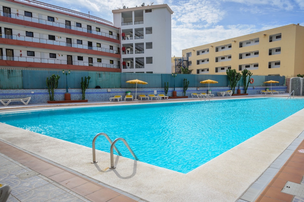 Las Arenas Apartamentos 24/42