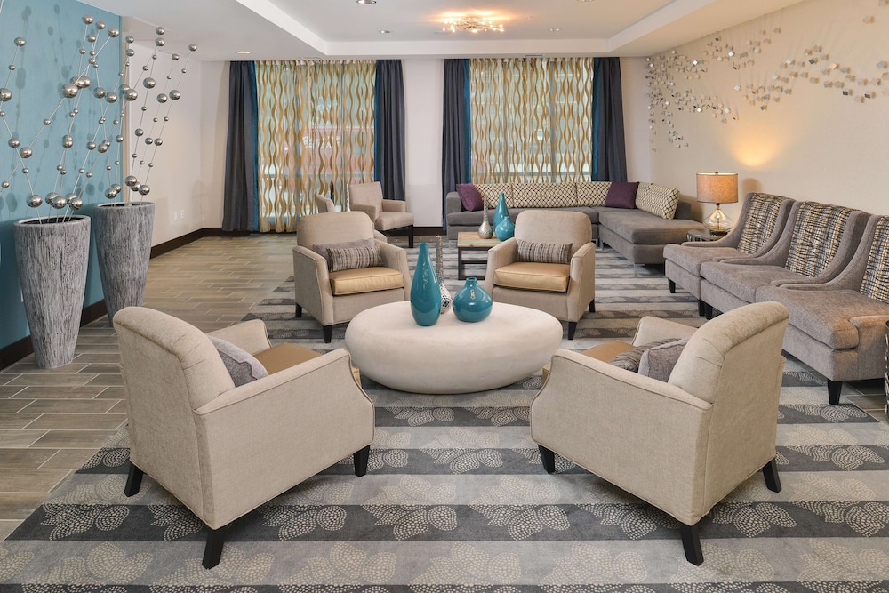 Hampton Inn Suites Des Moines Downtown 28/43