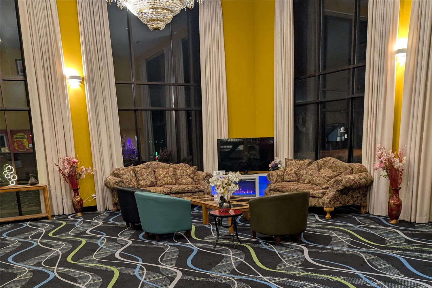 Super 8 By Wyndham Staunton 13/23
