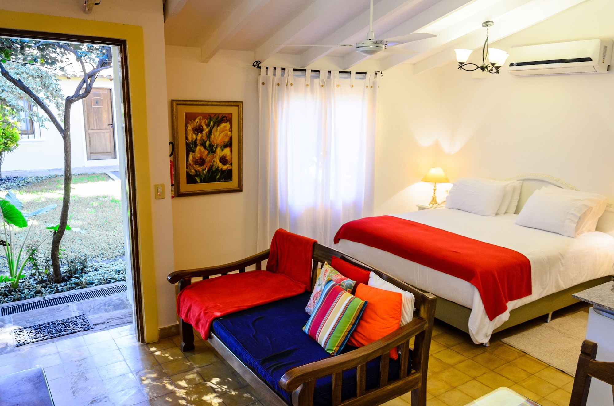 PREMIUM, SUITE, KING BED, POOL VIEW, GARDEN AREA