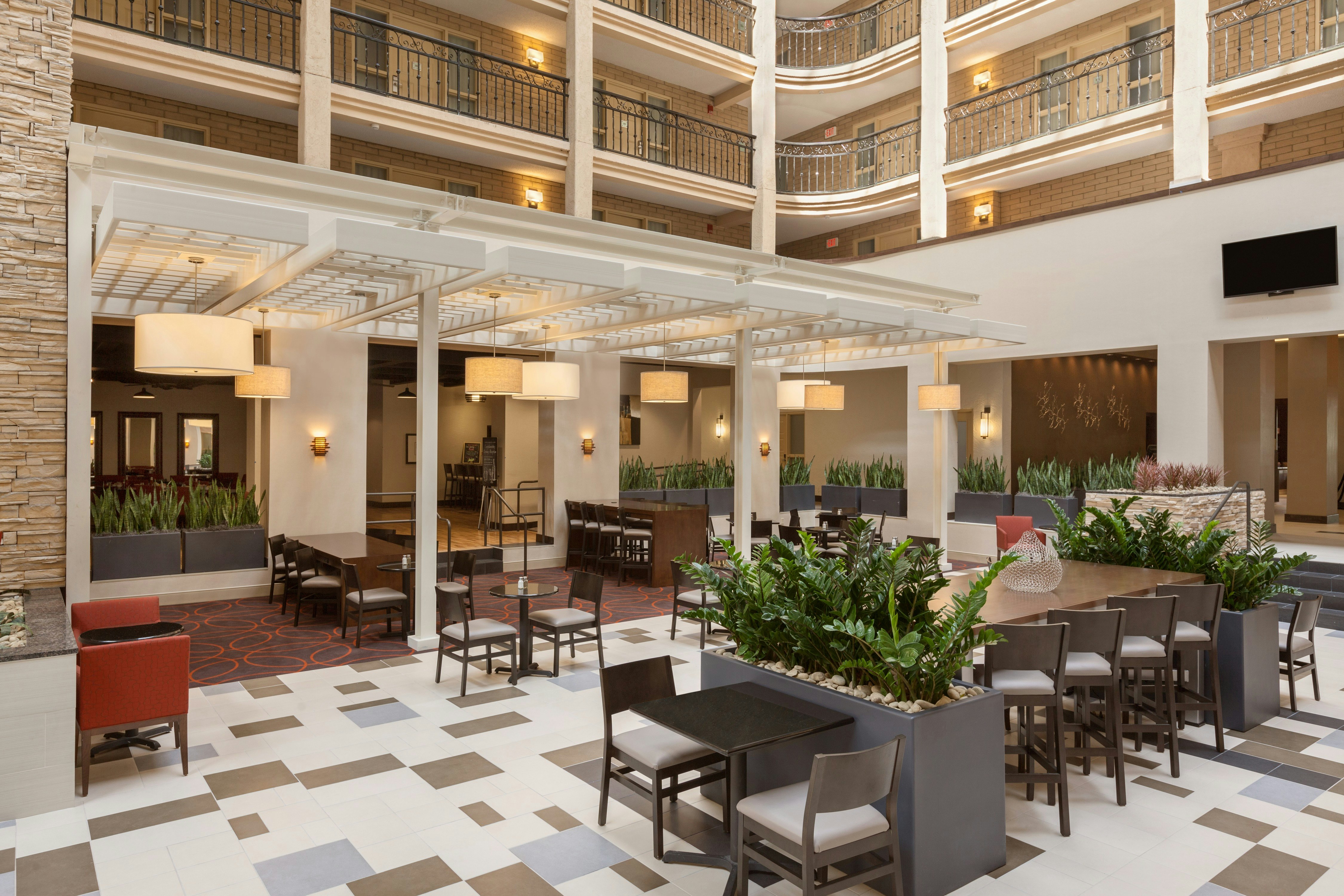 Embassy Suites Baton Rouge 29/47