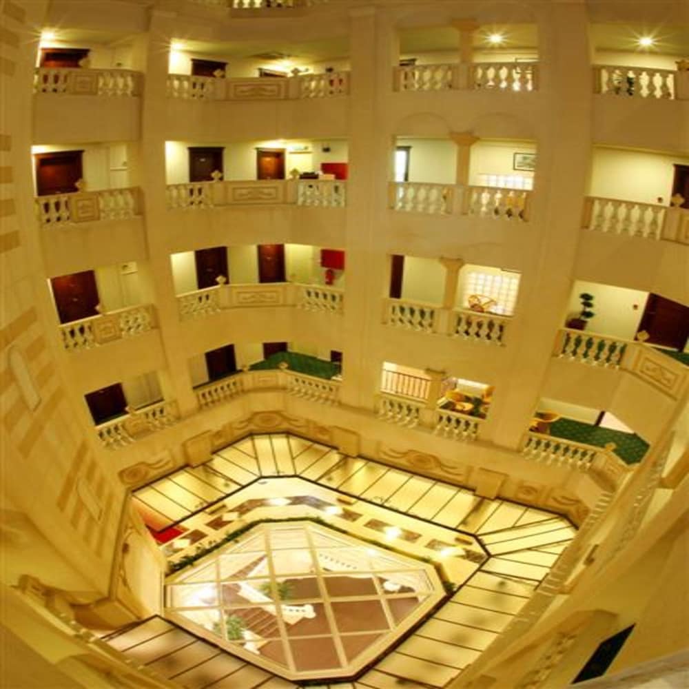 Serenada Golden Palace - Boutique Hotel Beirut 7/75