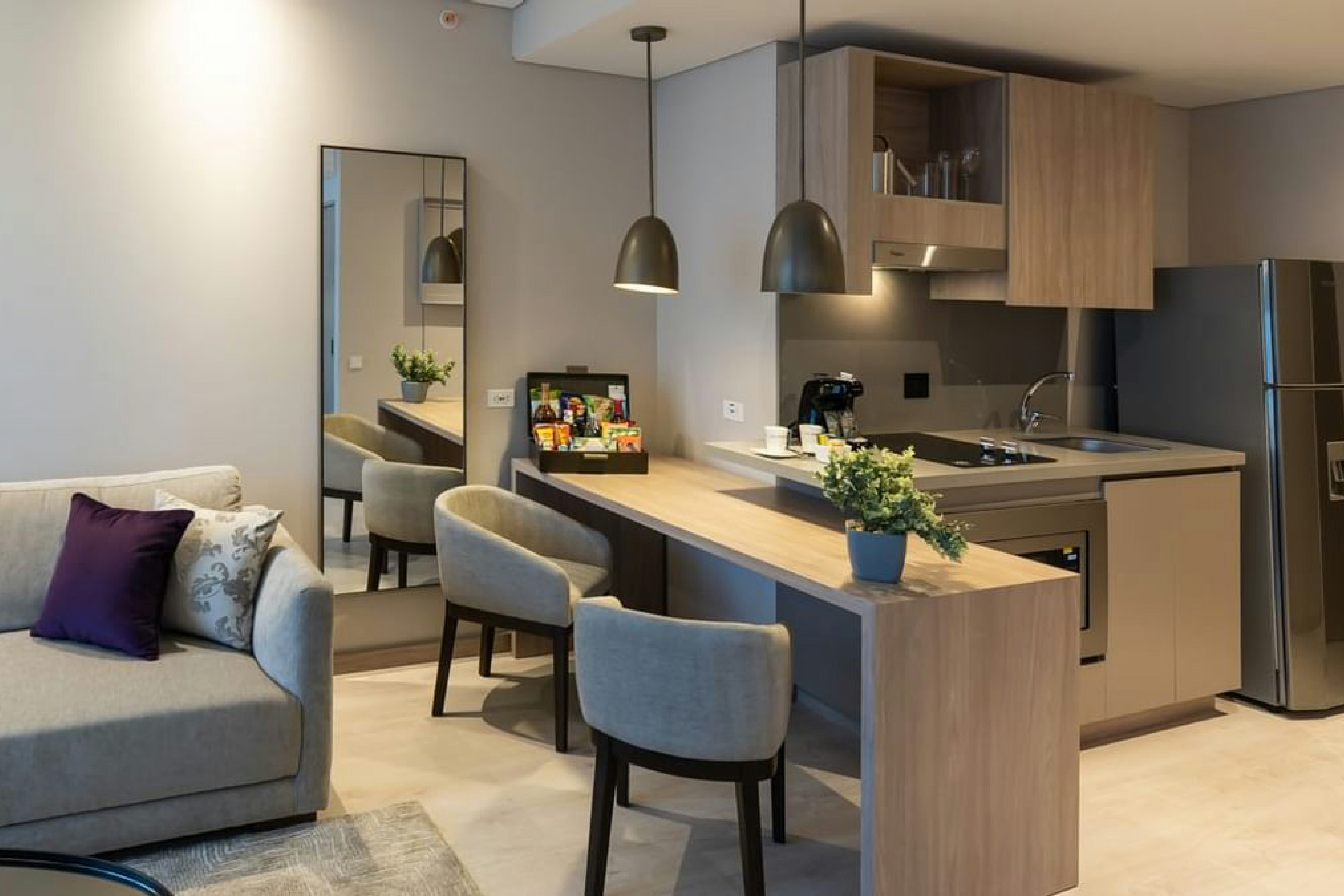 York Medellin, Curio Collection by Hilton 29/60