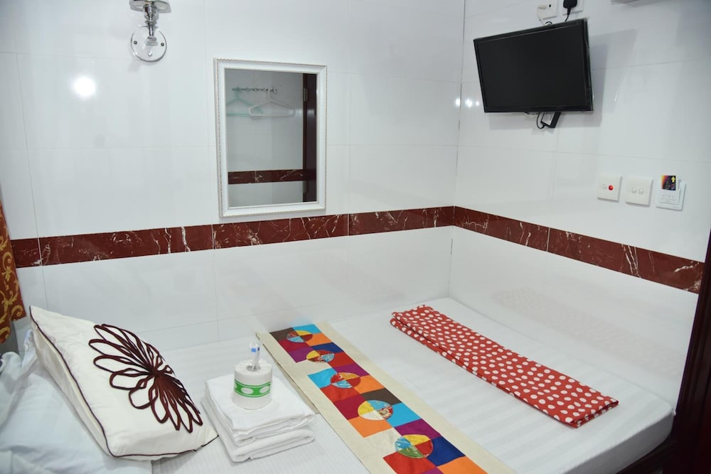 Traveller's Hostel 10/33