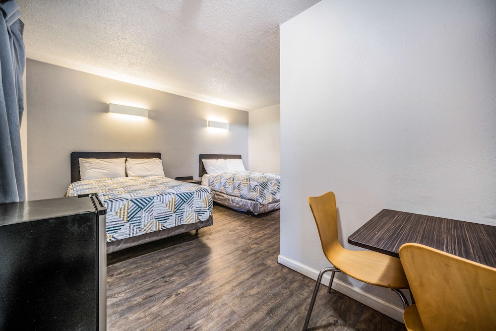 Motel6 Toms River, NJ - Near Seaside Heights 45/69
