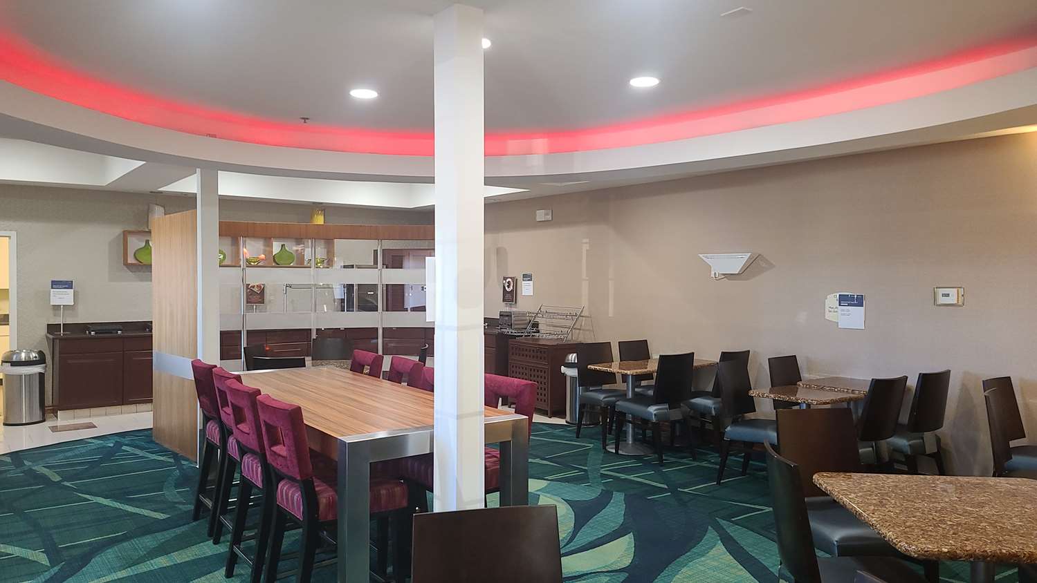 Best Western Hesperia Victorville Suites 19/22