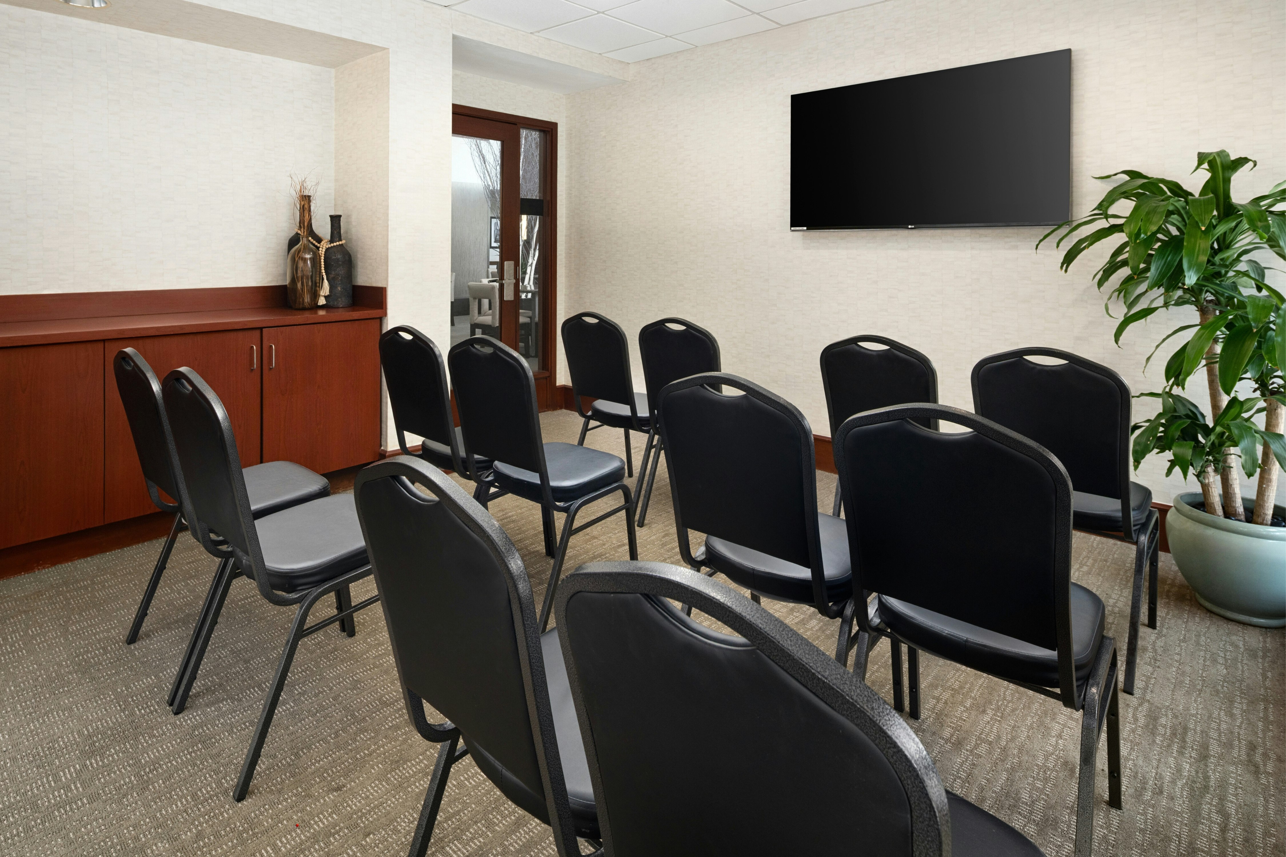 DoubleTree by Hilton Boston Bayside 37/44