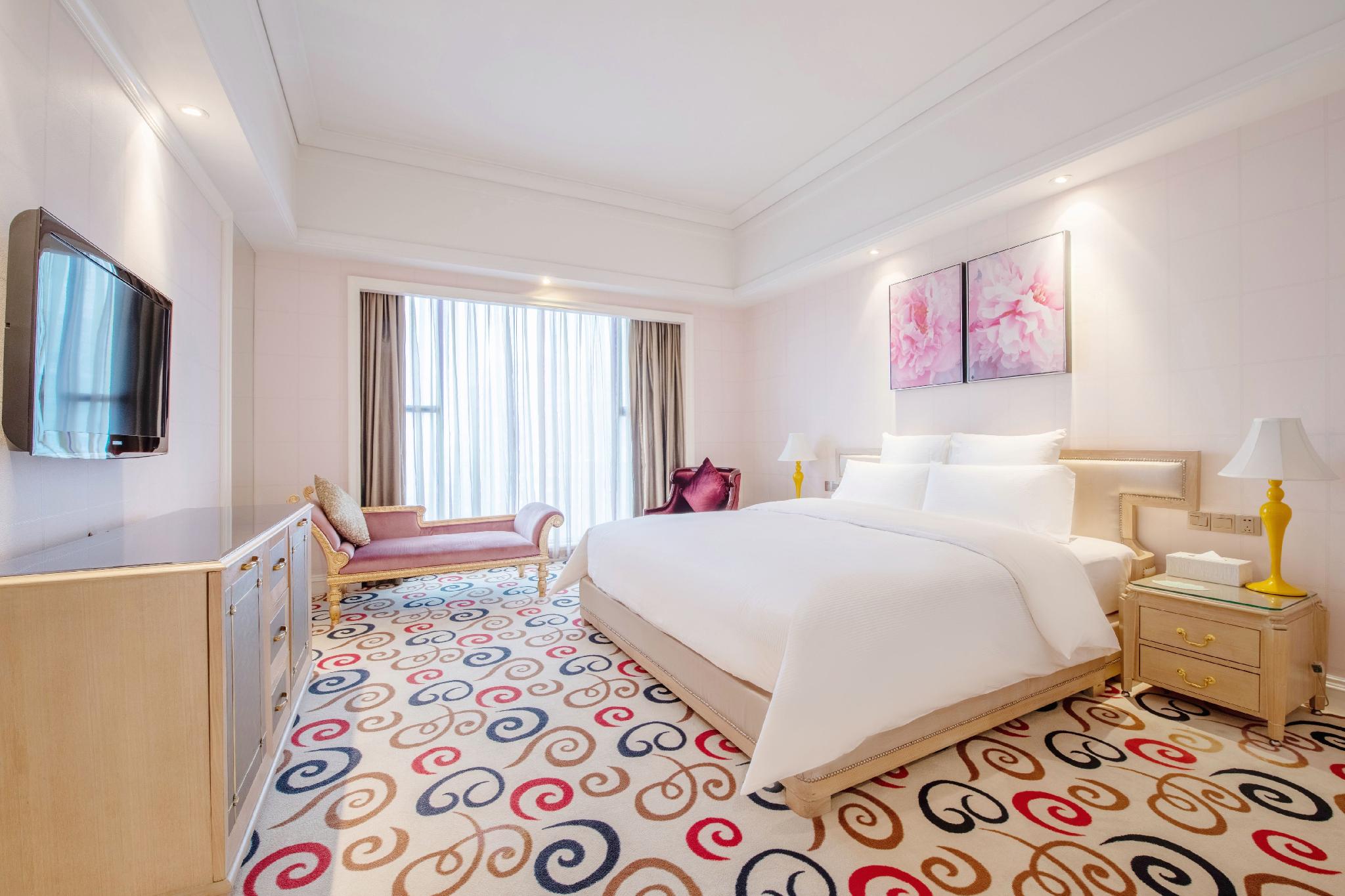 Babylon Hotel 20/53