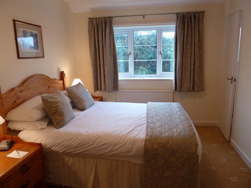 Apple Tree Hotel 9/30