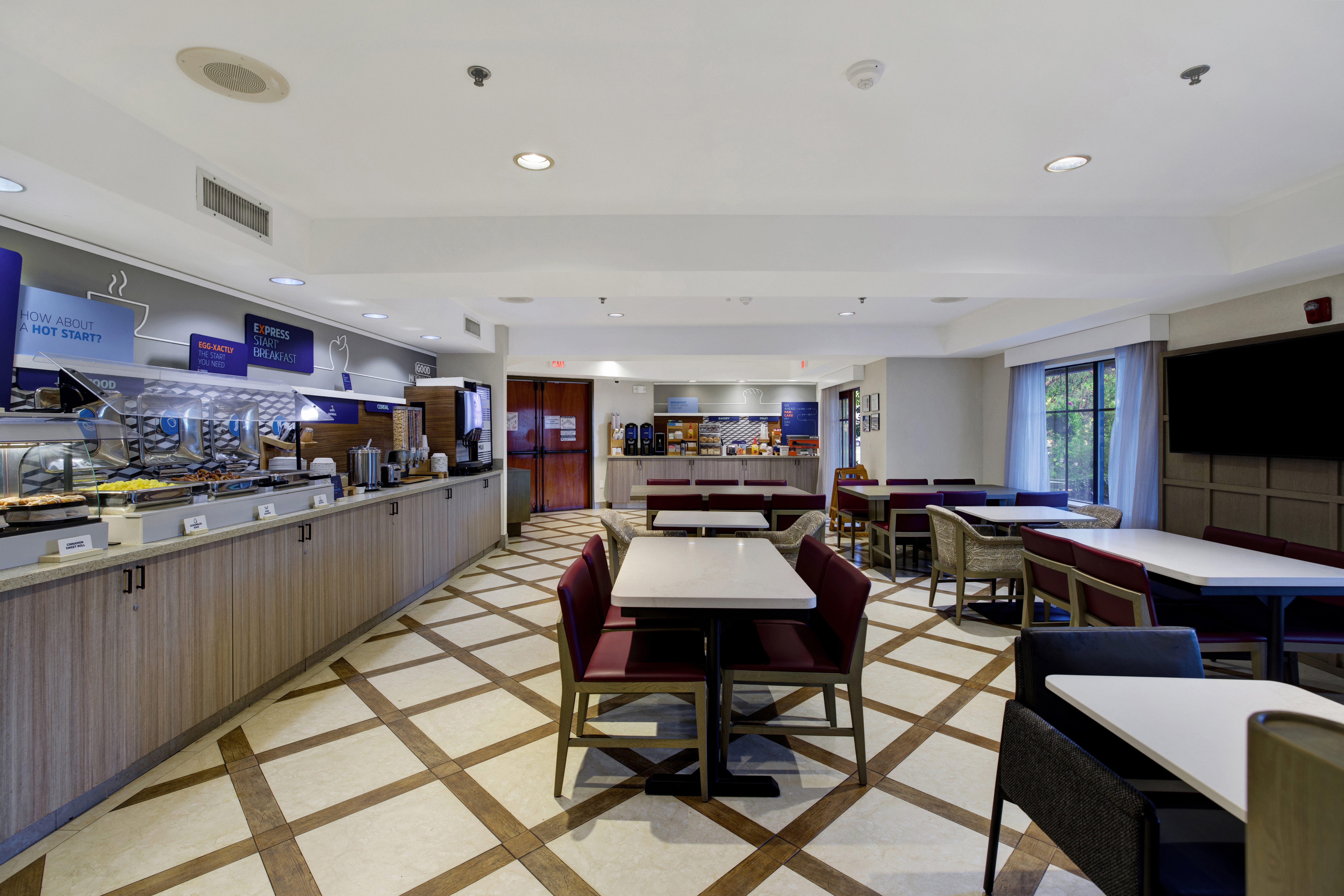 Holiday Inn Express Hotel Suites Carpinteria 57/77