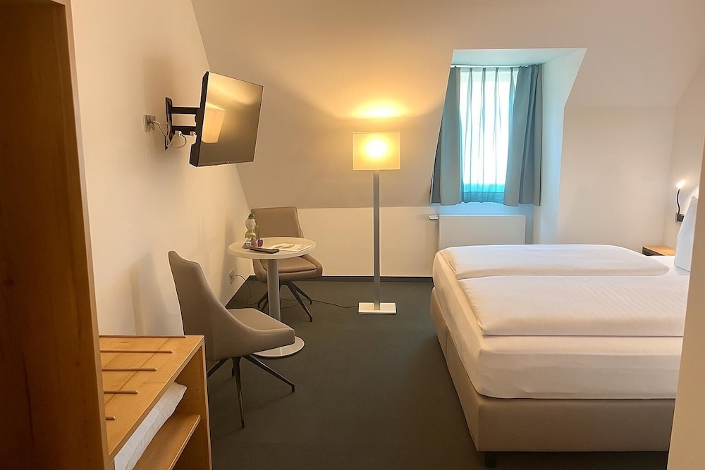 Hotel Deutsches Haus 22/36