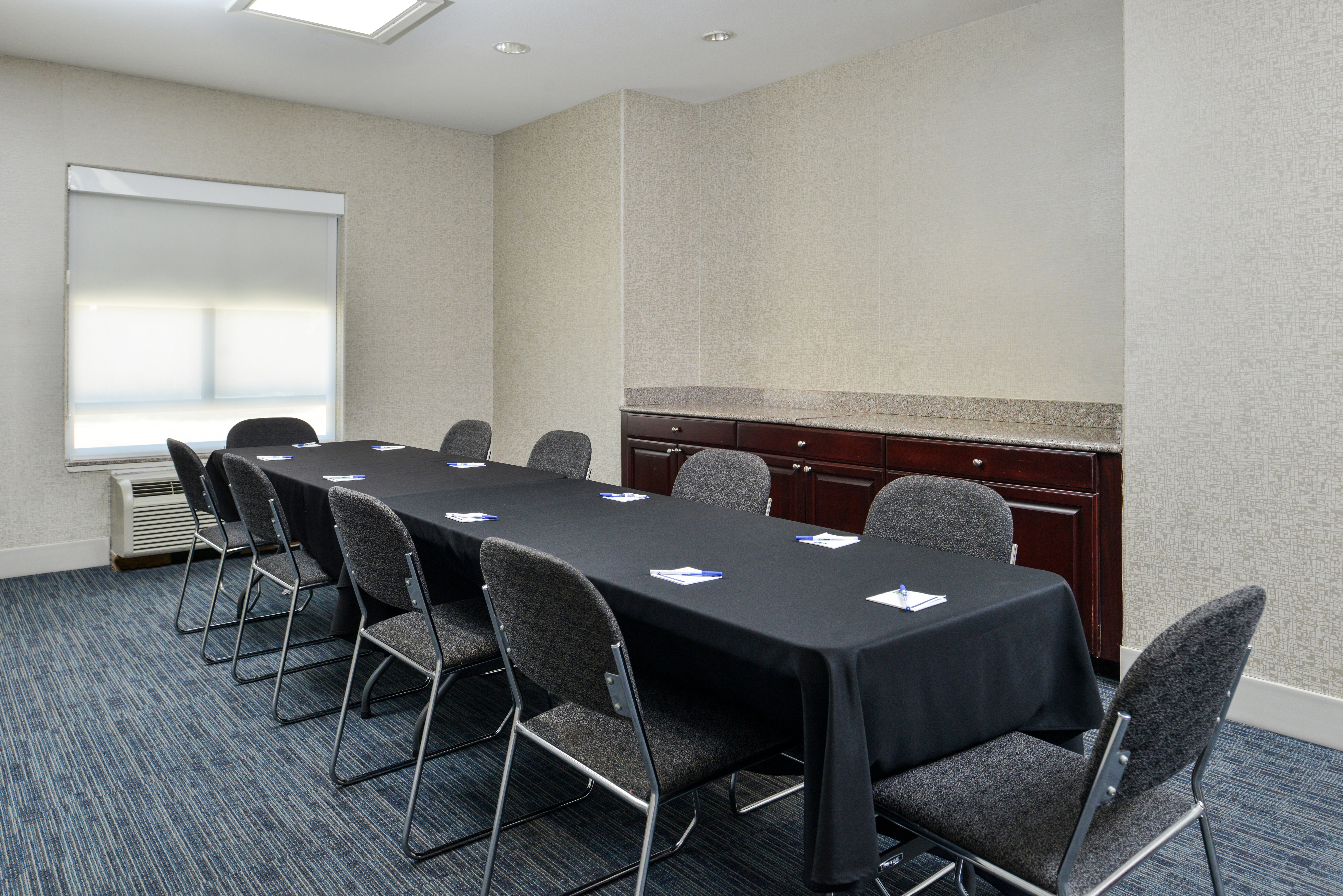 Holiday Inn Express Hotel Suites San Antonio Nw Medical Area 21/26