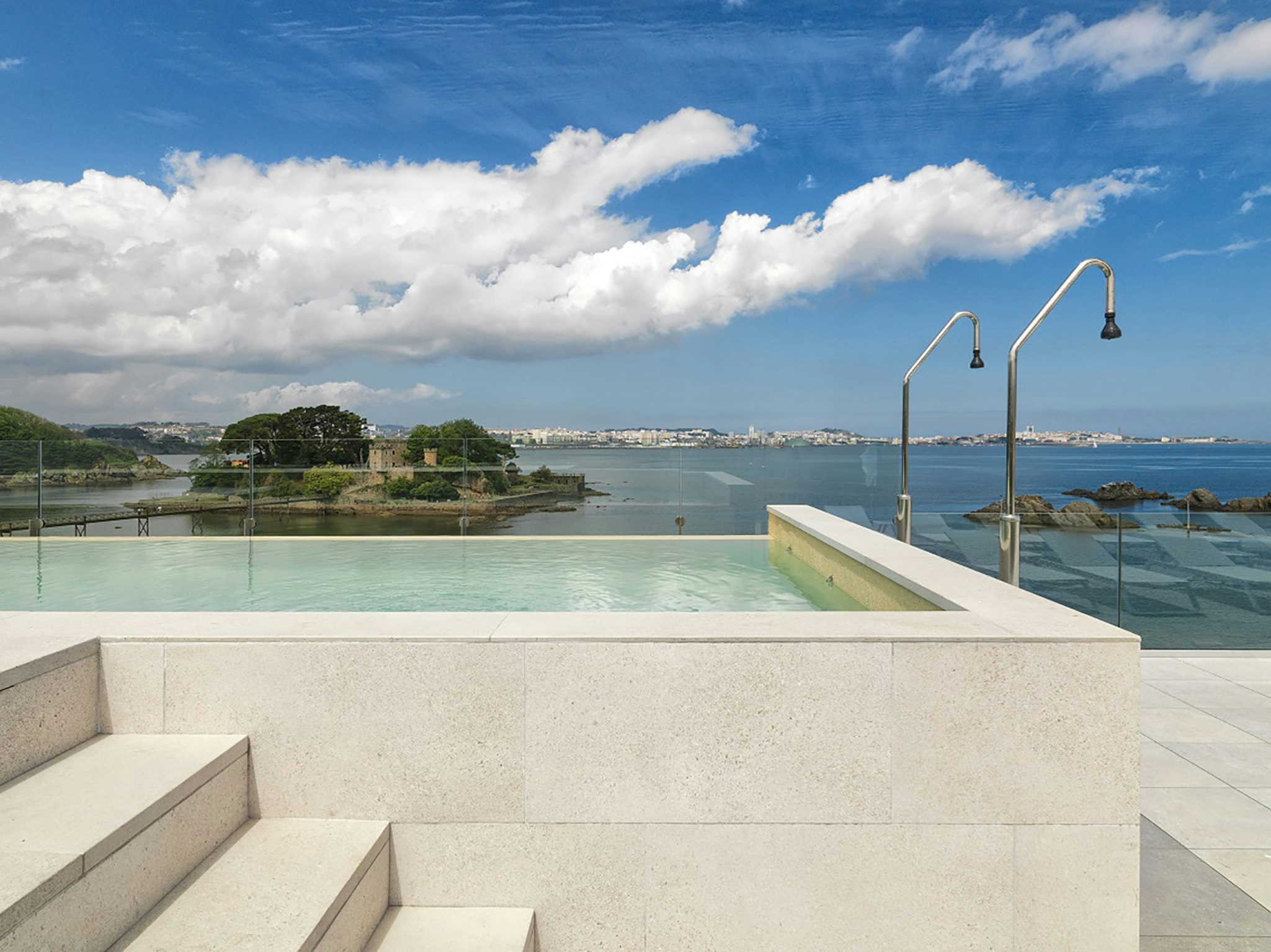 Noa Boutique Hotel 25/26