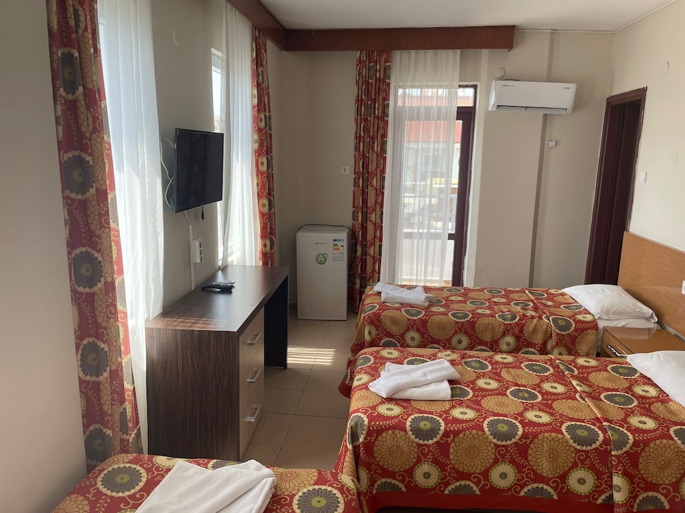 Rosella Hotel 17/62