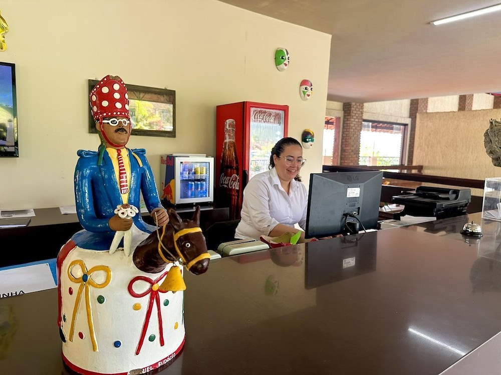 HOTEL FAZENDA MONTE CASTELO 4/40