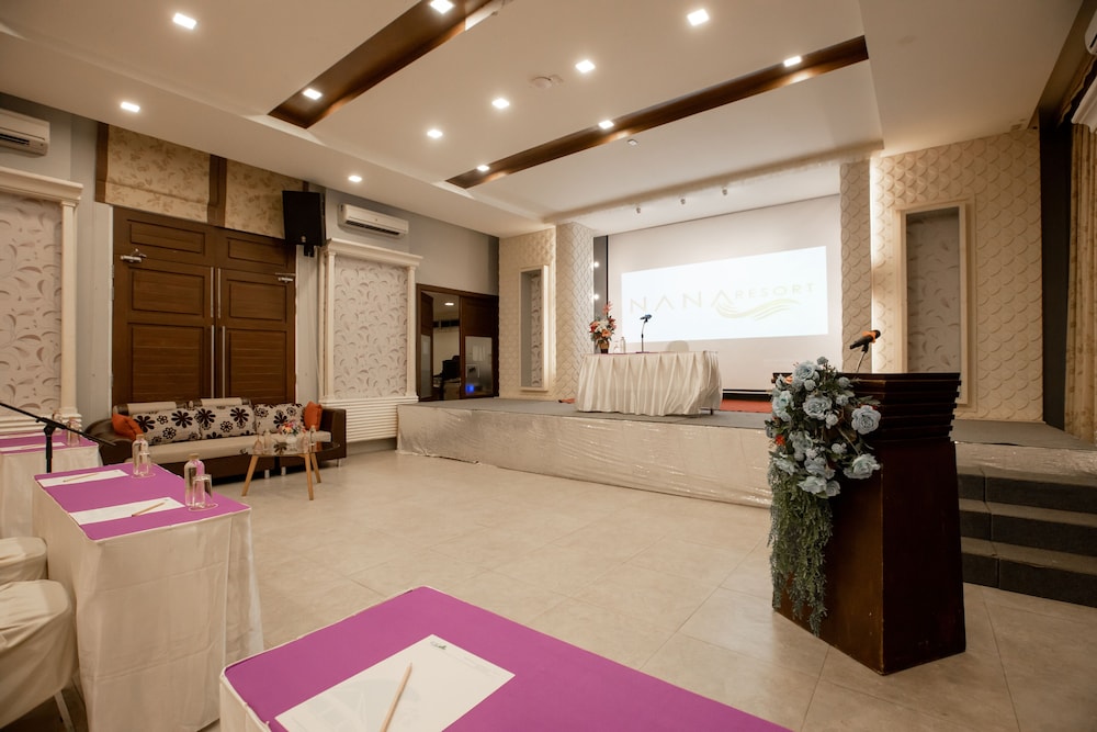 Nana Resort Kaengkrachan 8/65