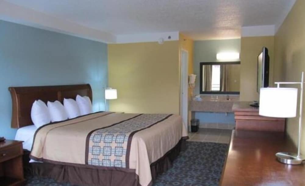 Econo Lodge Fultondale, AL 10/16