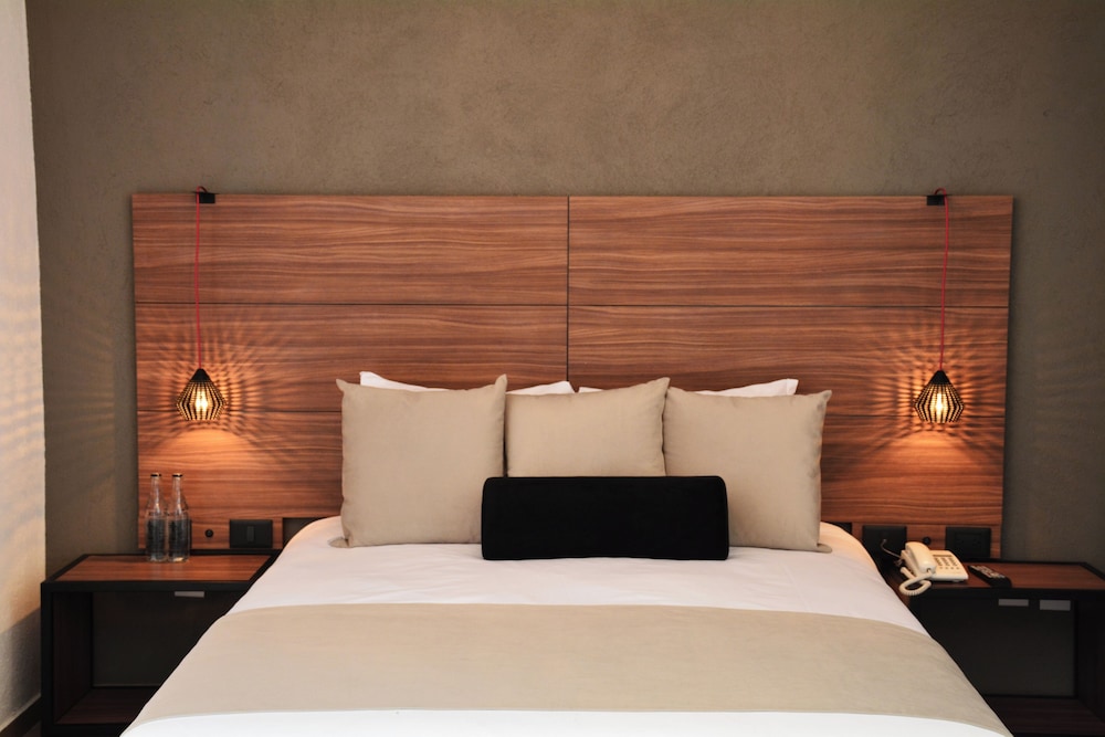 غرفة قياسية بسرير كوين، Ilo Rojo Hotel Boutique San Miguel de Allende 2/4