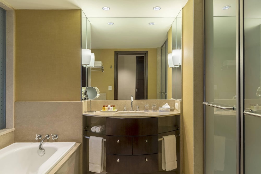 PRESIDENTIAL, SUITE, KING BED