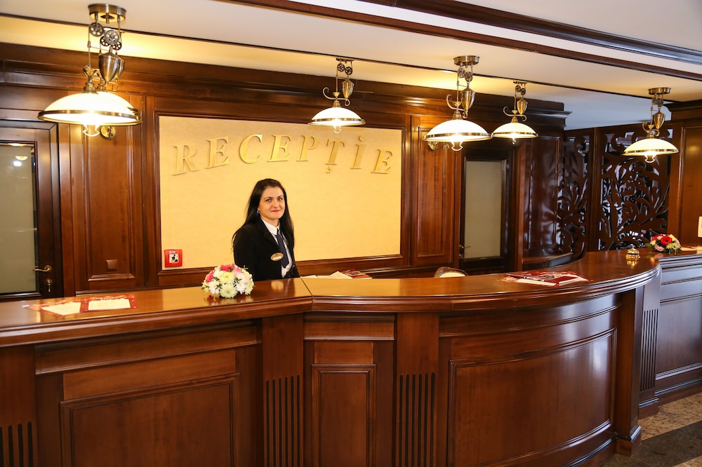 Hotel Carmen 3/32