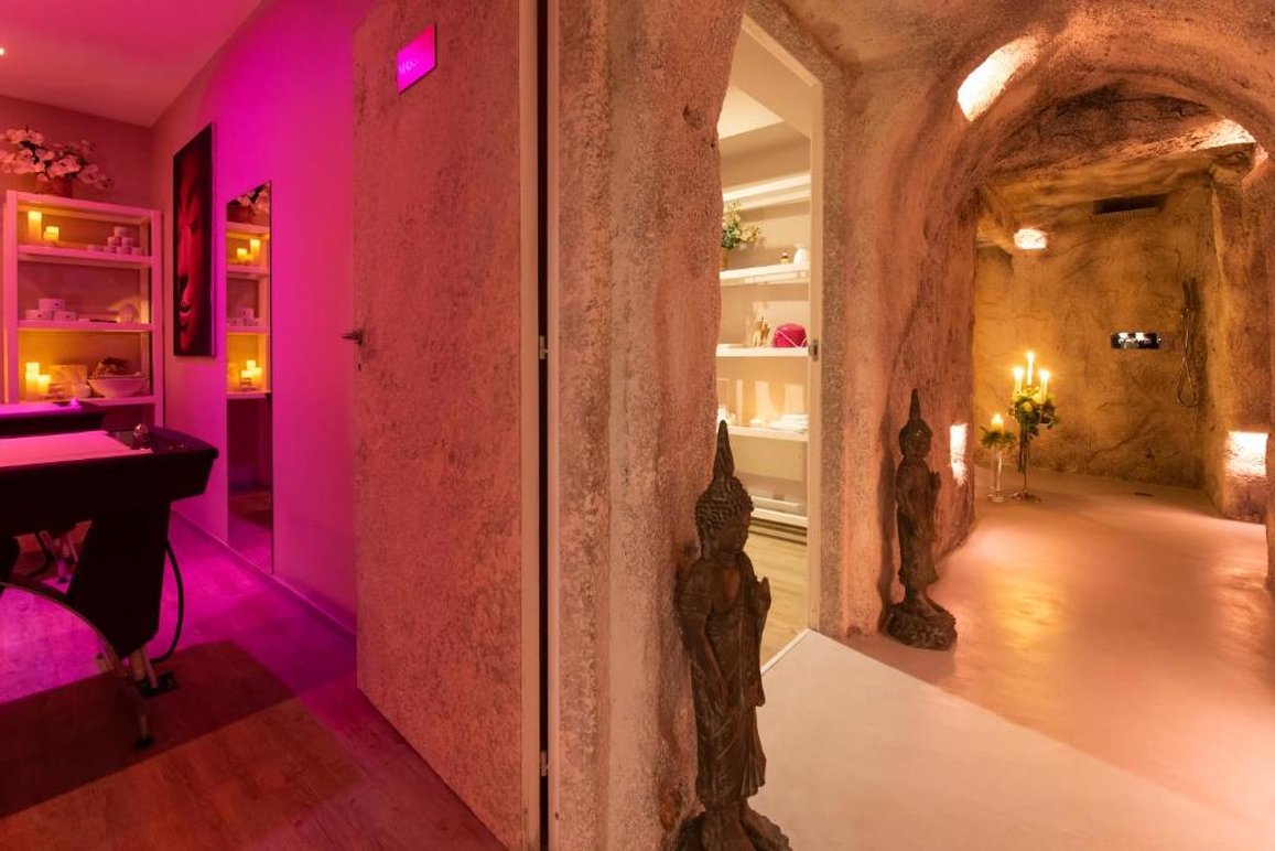 Bianco Riccio Suite Hotel 46/79