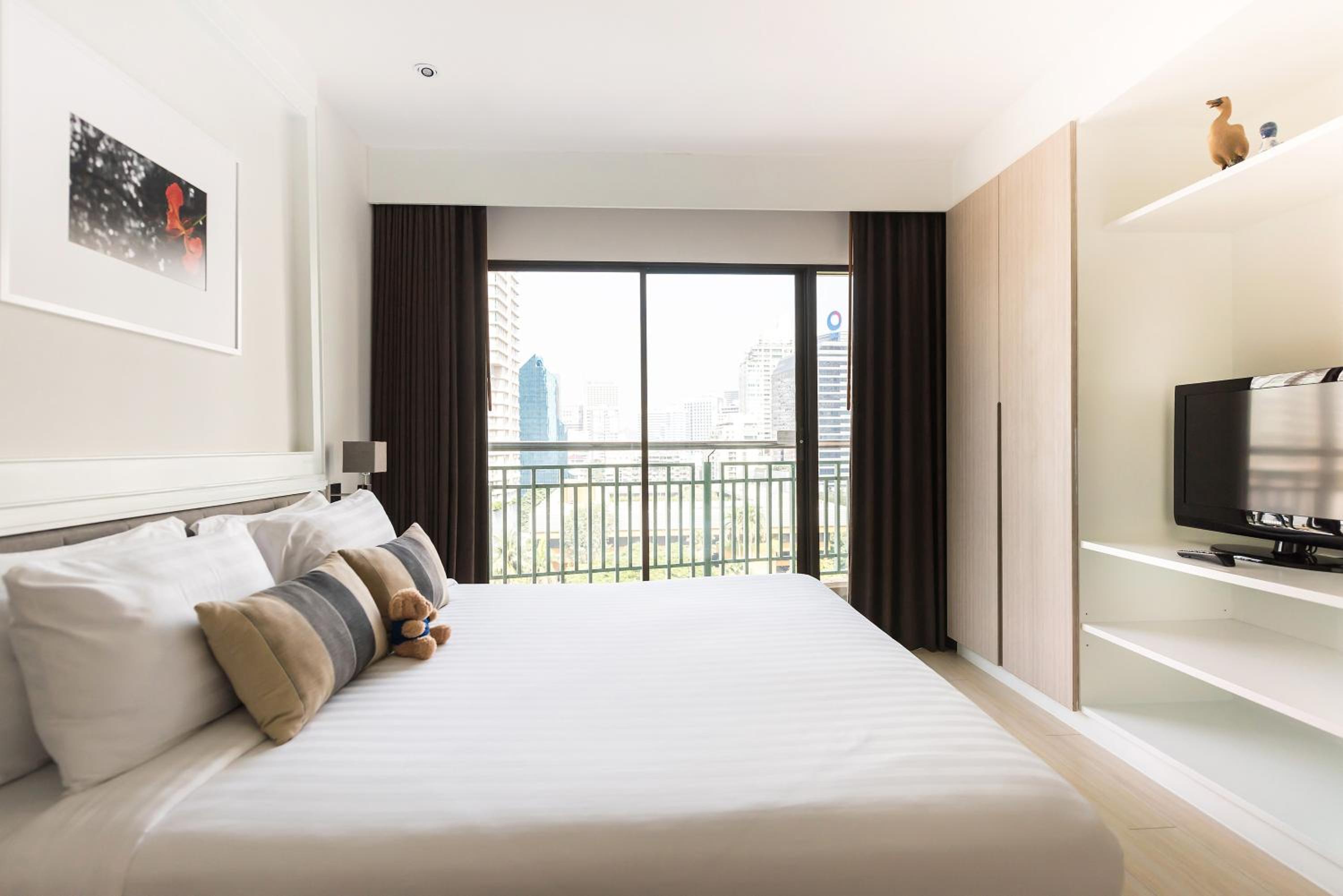 1 Bedroom, Premier, Apartment