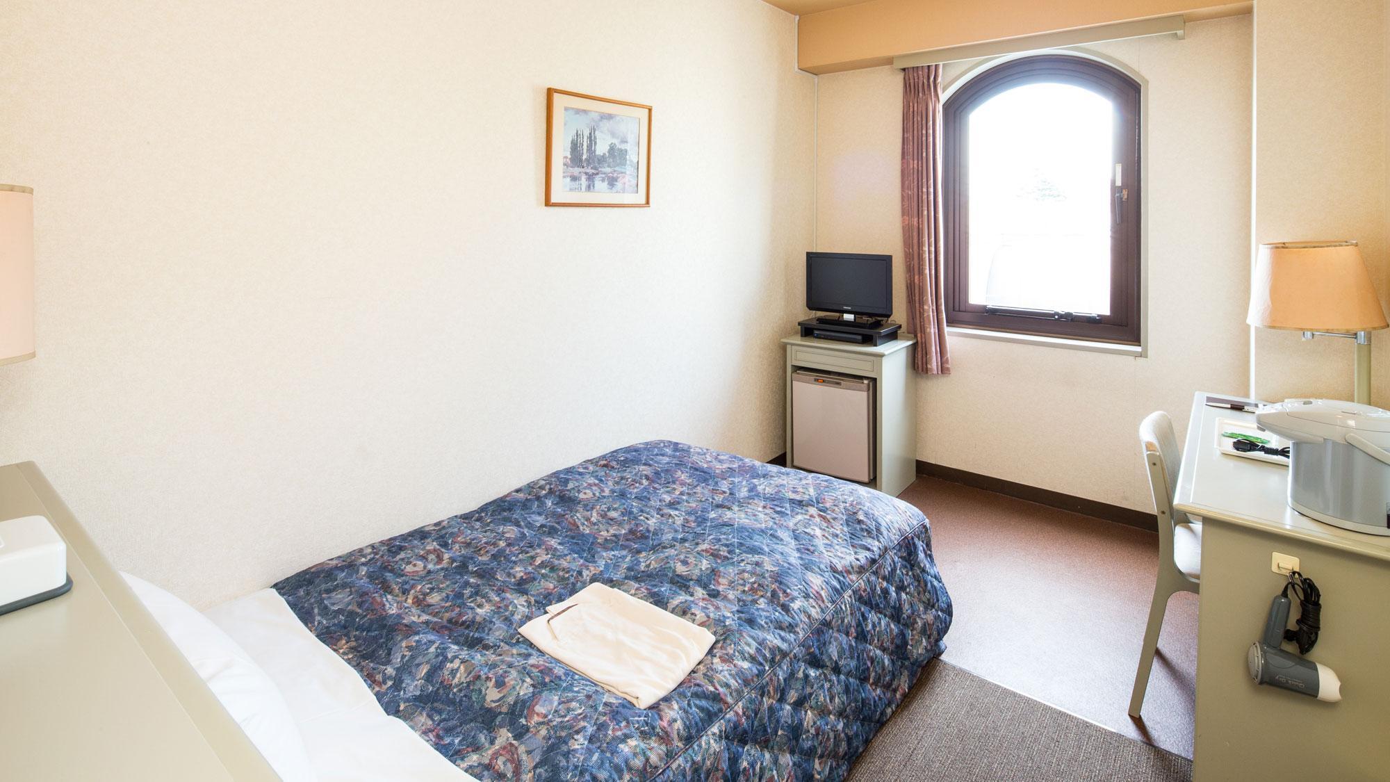Semi Room, Single Bed, Semi Double Bed