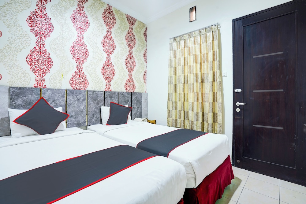 Deluxe, Twin Beds