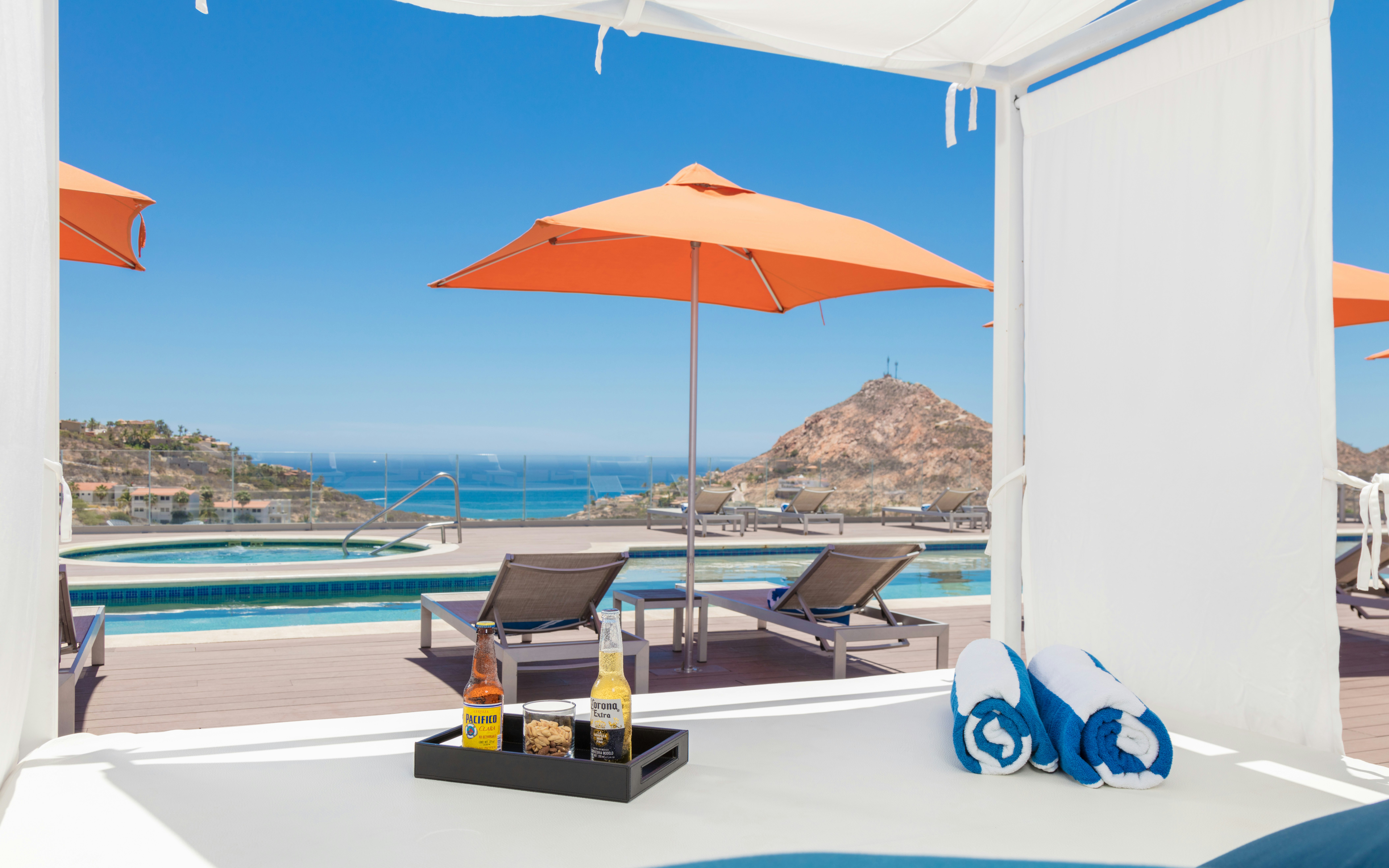 Hampton Inn and Suites by Hilton Los Cabos 53/55