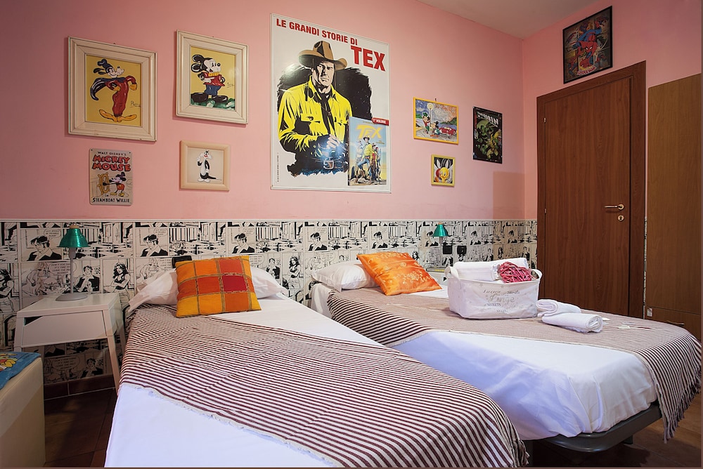 Hotel Cine Holiday 28/66