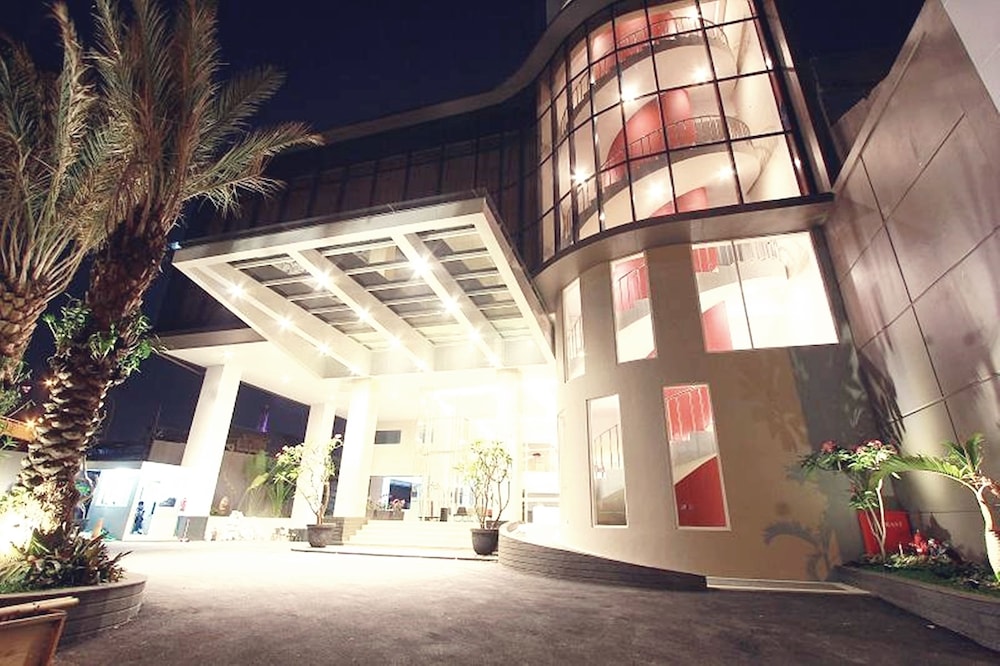 Grandia Hotel 2/66