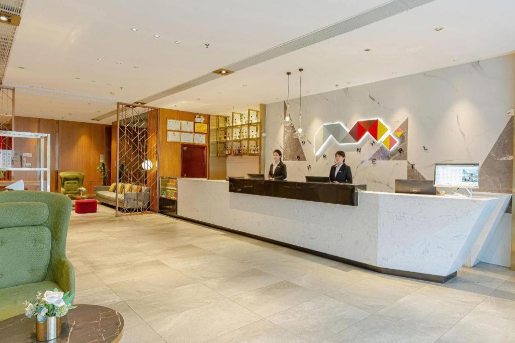 Borrman Hotel (Wuchuan) 7/52