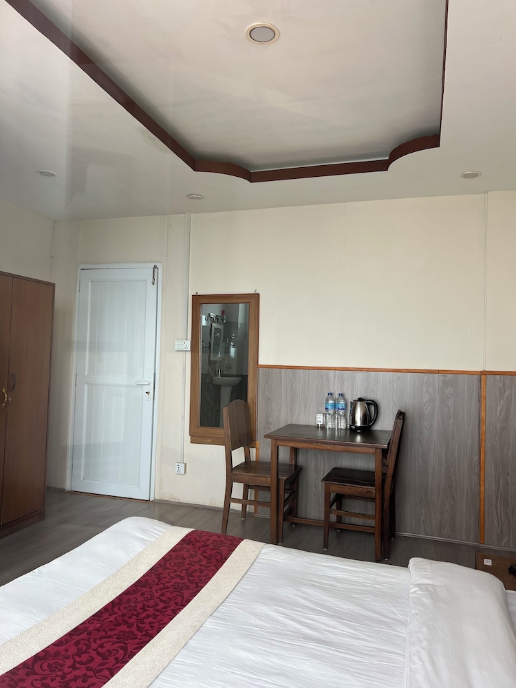 Ratna Giri Resort 21/49