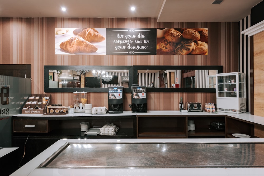 restaurant-cafeteria