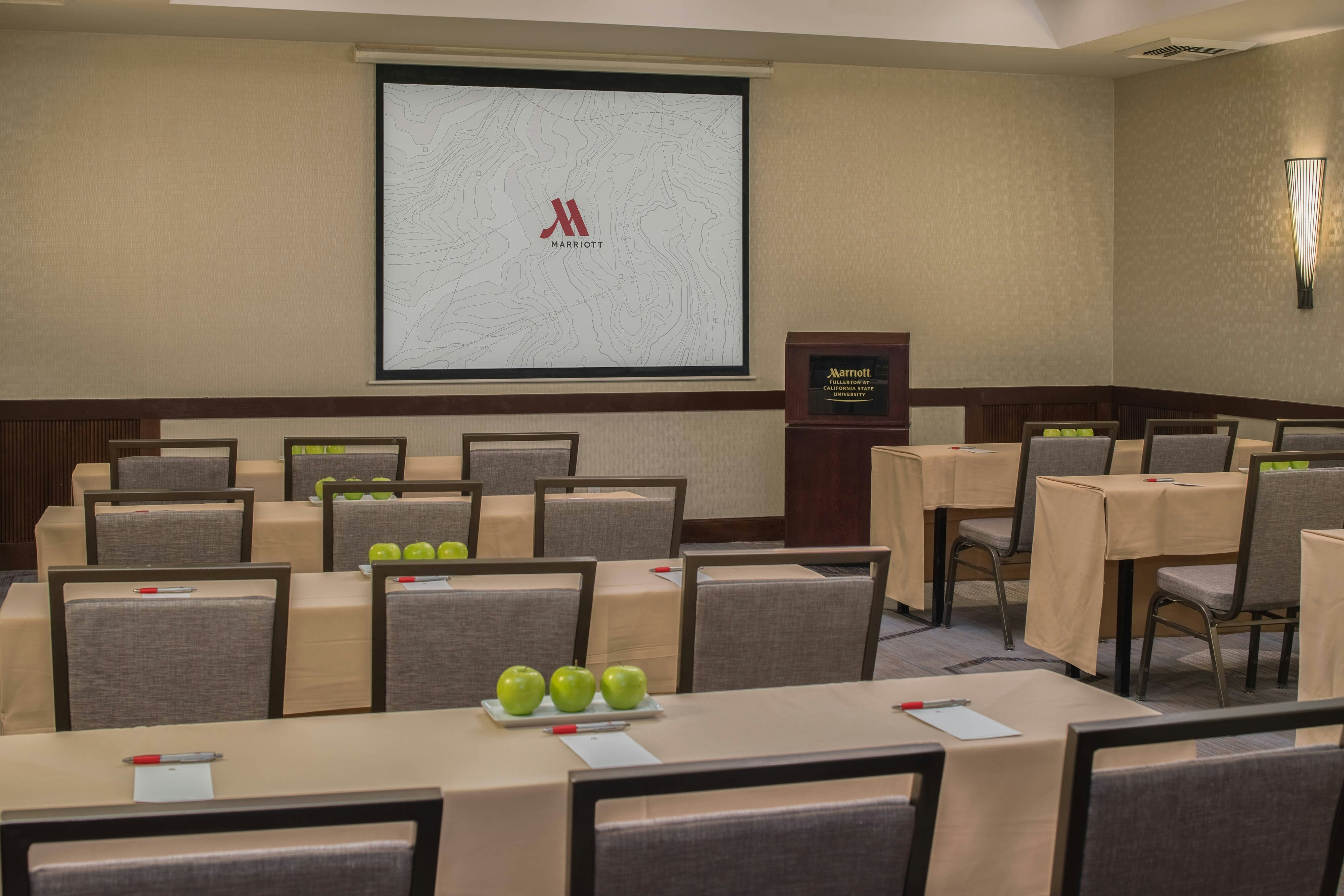 Fullerton Marriott at California State University 21/27